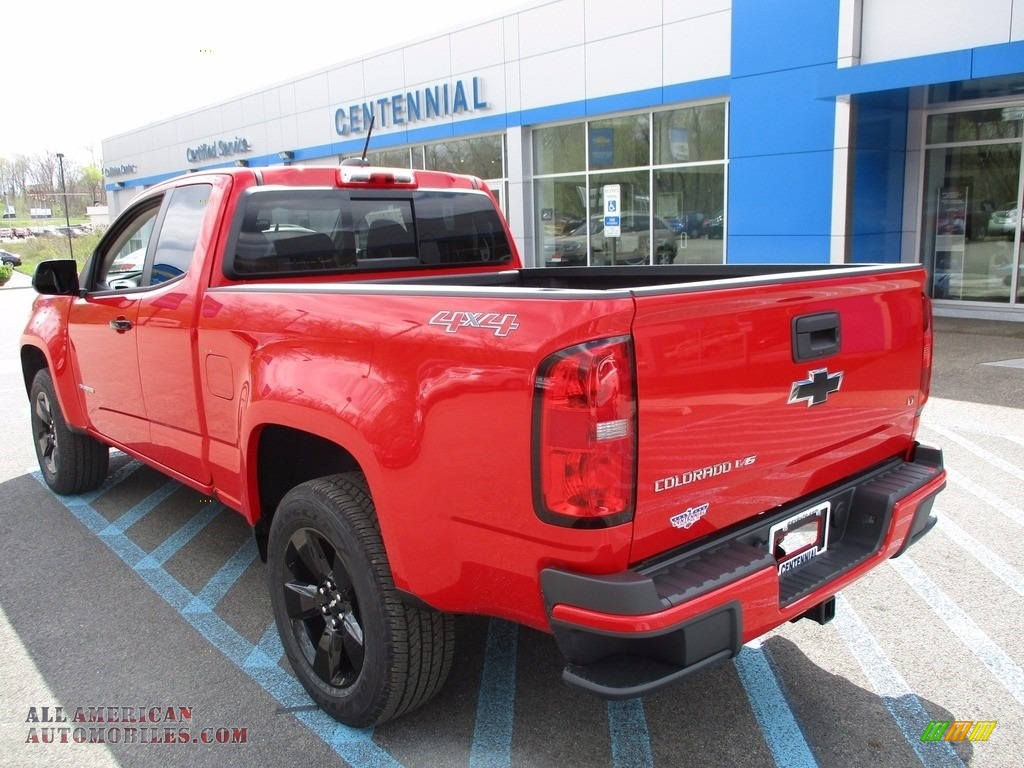 2017 Colorado LT Extended Cab 4x4 - Red Hot / Jet Black photo #4