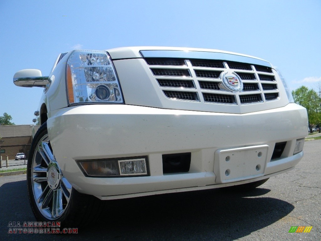 White Diamond / Cashmere/Cocoa Cadillac Escalade ESV Premium AWD