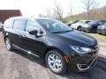 Chrysler Pacifica Touring L Plus Brilliant Black Crystal Pearl photo #12