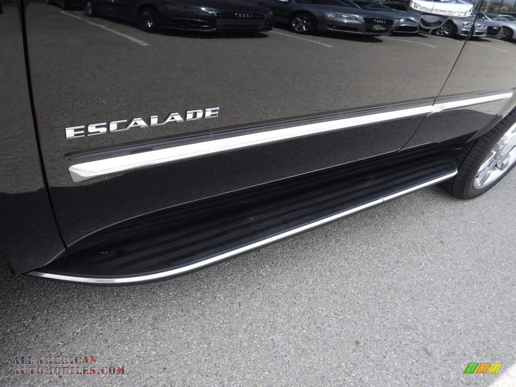 2013 Escalade Luxury AWD - Black Ice Metallic / Ebony photo #5
