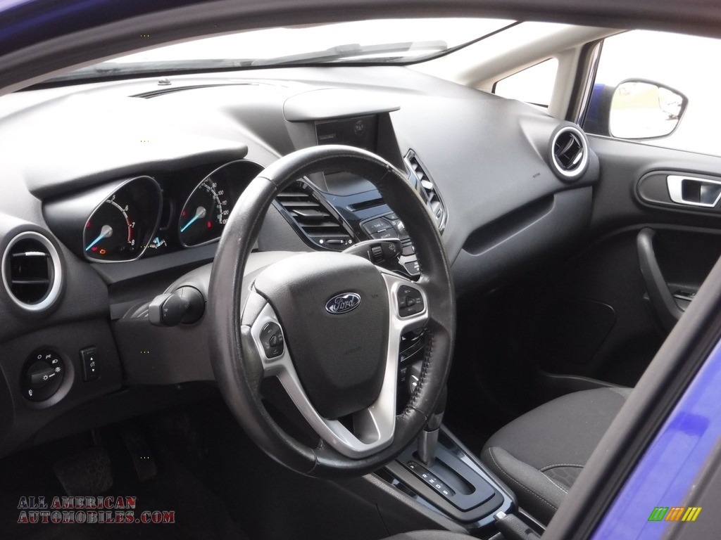 2014 Fiesta SE Sedan - Performance Blue / Charcoal Black photo #12