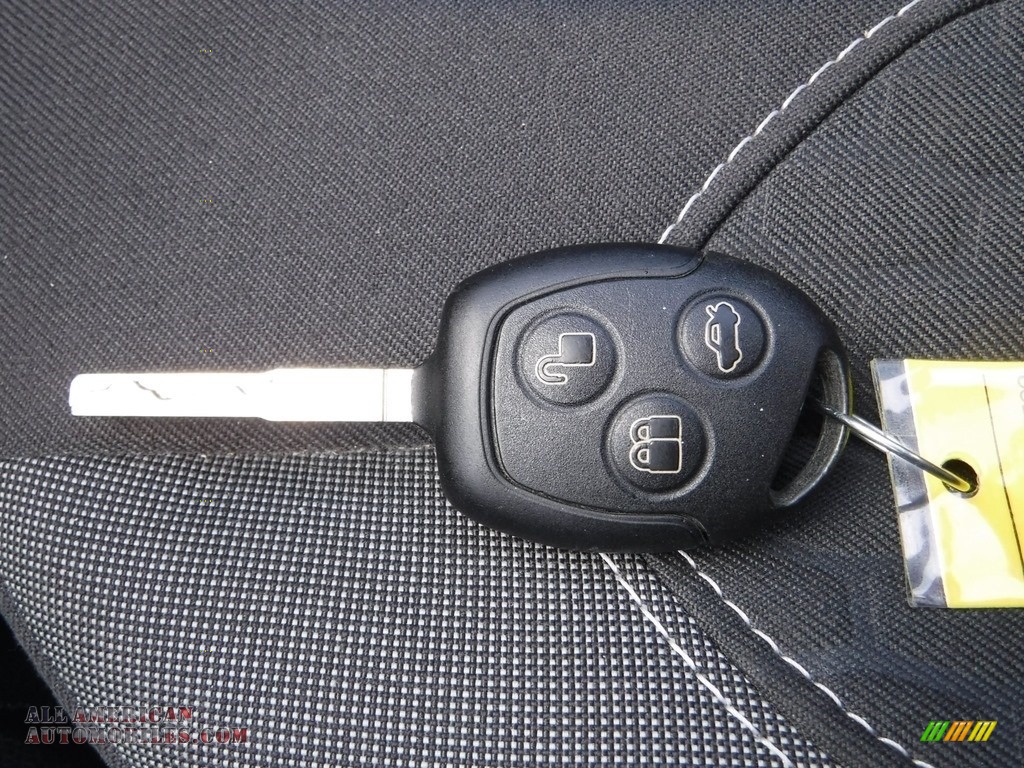2014 Fiesta SE Sedan - Performance Blue / Charcoal Black photo #20