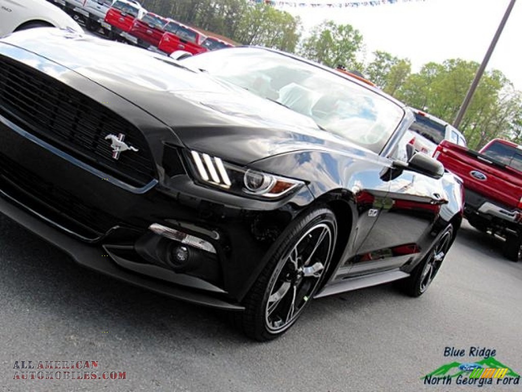 2017 Mustang GT California Speical Convertible - Shadow Black / California Special Ebony Leather/Miko Suede photo #32