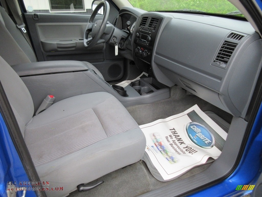 2007 Dakota ST Quad Cab 4x4 - Electric Blue Pearl / Medium Slate Gray photo #17