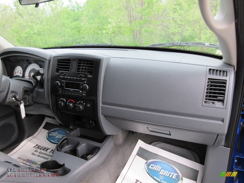 2007 Dakota ST Quad Cab 4x4 - Electric Blue Pearl / Medium Slate Gray photo #18