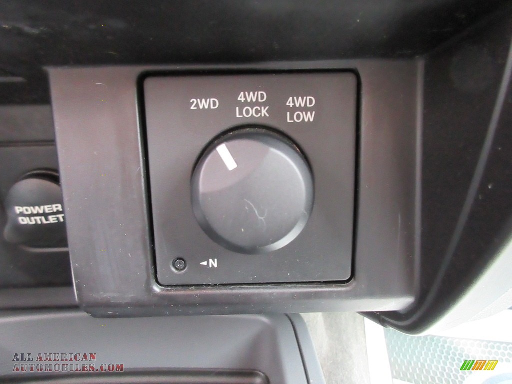 2007 Dakota ST Quad Cab 4x4 - Electric Blue Pearl / Medium Slate Gray photo #29