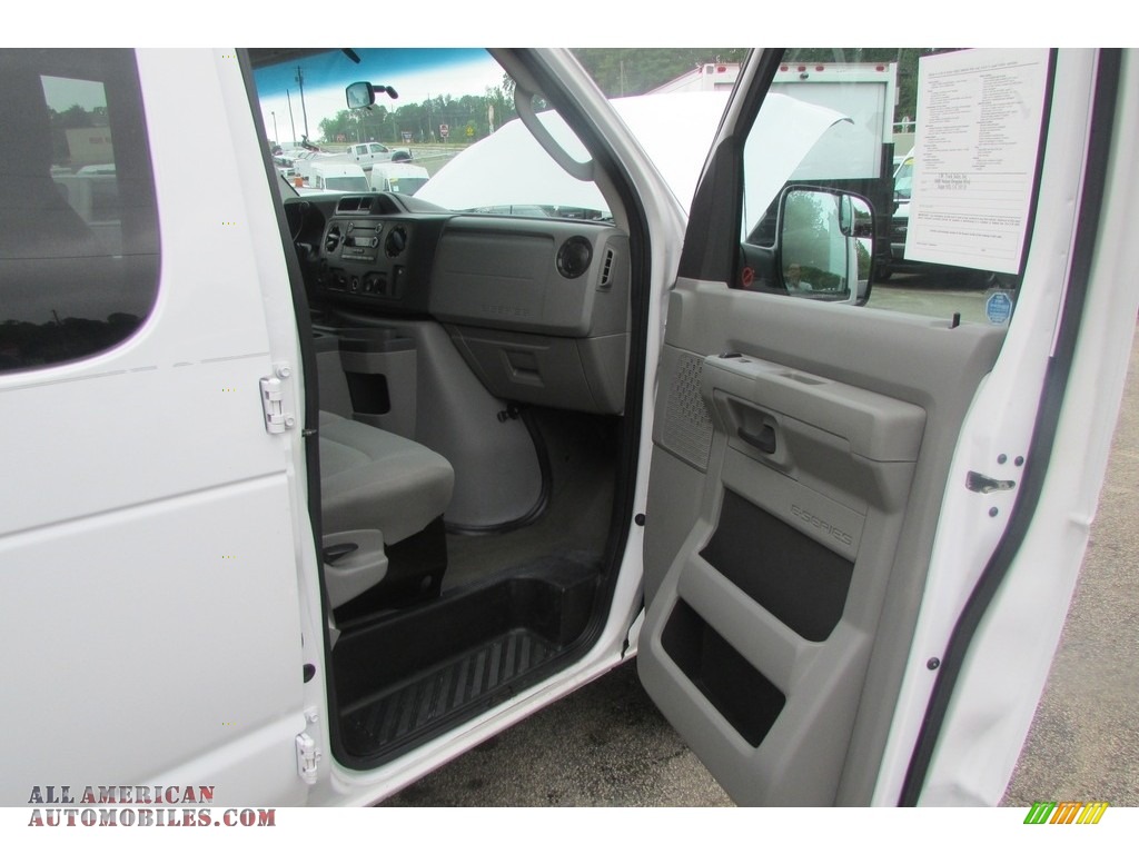2010 E Series Van E350 XL Passenger - Oxford White / Medium Flint photo #15