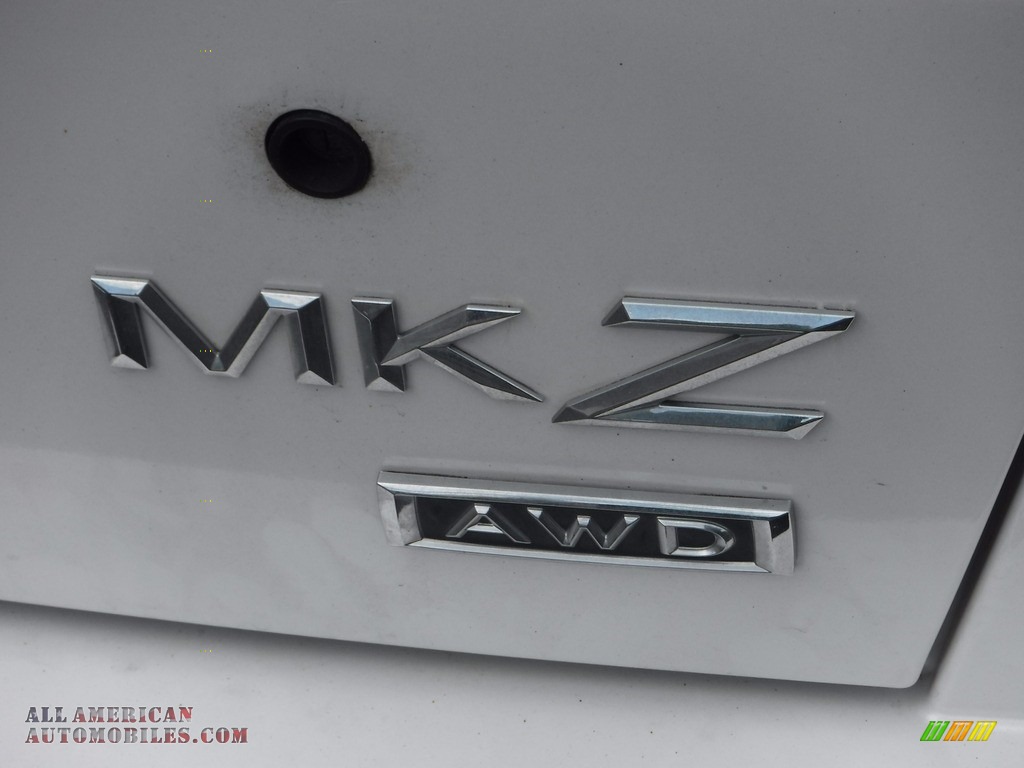 2010 MKZ AWD - White Platinum Tri-Coat / Light Camel photo #10
