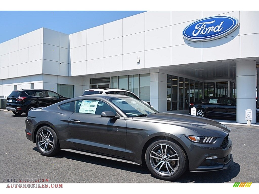 Magnetic / Ebony Ford Mustang Ecoboost Coupe