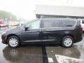 Chrysler Pacifica LX Brilliant Black Crystal Pearl photo #2