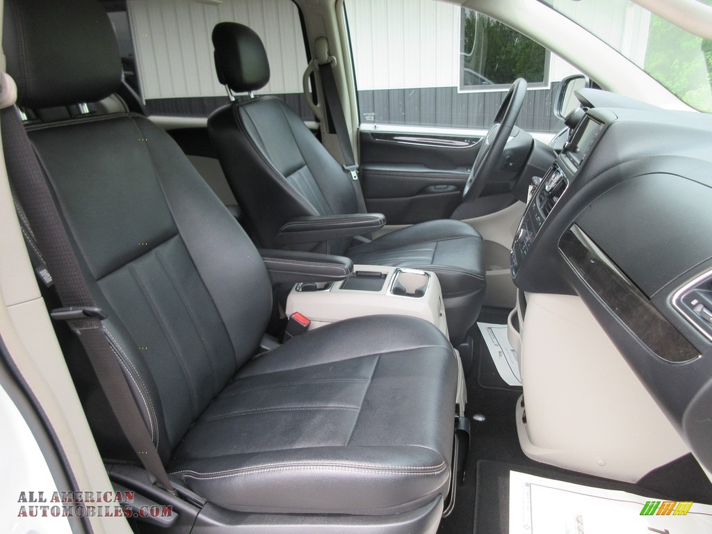 2015 Town & Country Touring - Bright White / Black/Light Graystone photo #33