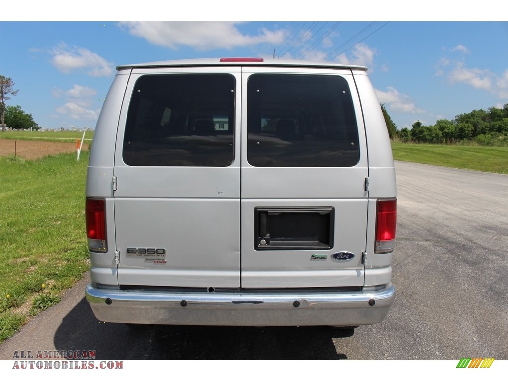 2010 E Series Van E350 XLT Passenger - Ingot Silver Metallic / Medium Flint photo #4
