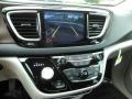 Chrysler Pacifica Touring L Brilliant Black Crystal Pearl photo #8