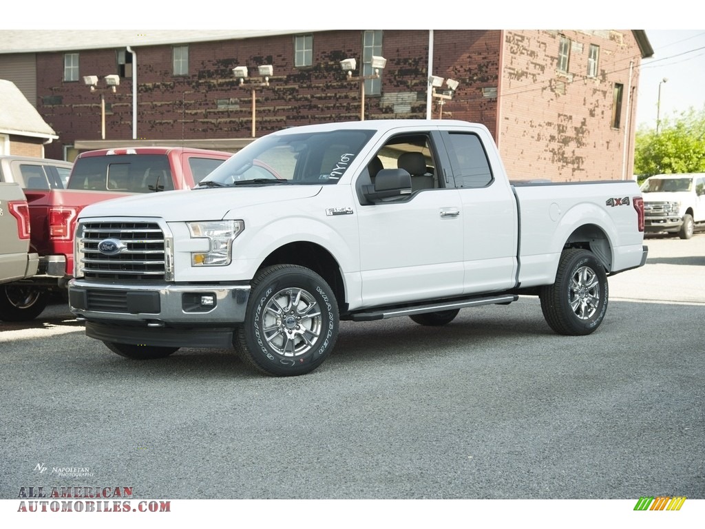 Oxford White / Earth Gray Ford F150 XLT SuperCab 4x4