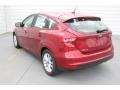 Ford Focus SE Hatch Ruby Red photo #5