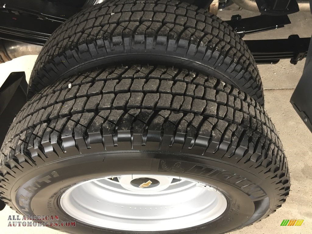 2017 Silverado 3500HD Work Truck Crew Cab Dual Rear Wheel 4x4 - Silver Ice Metallic / Jet Black photo #6