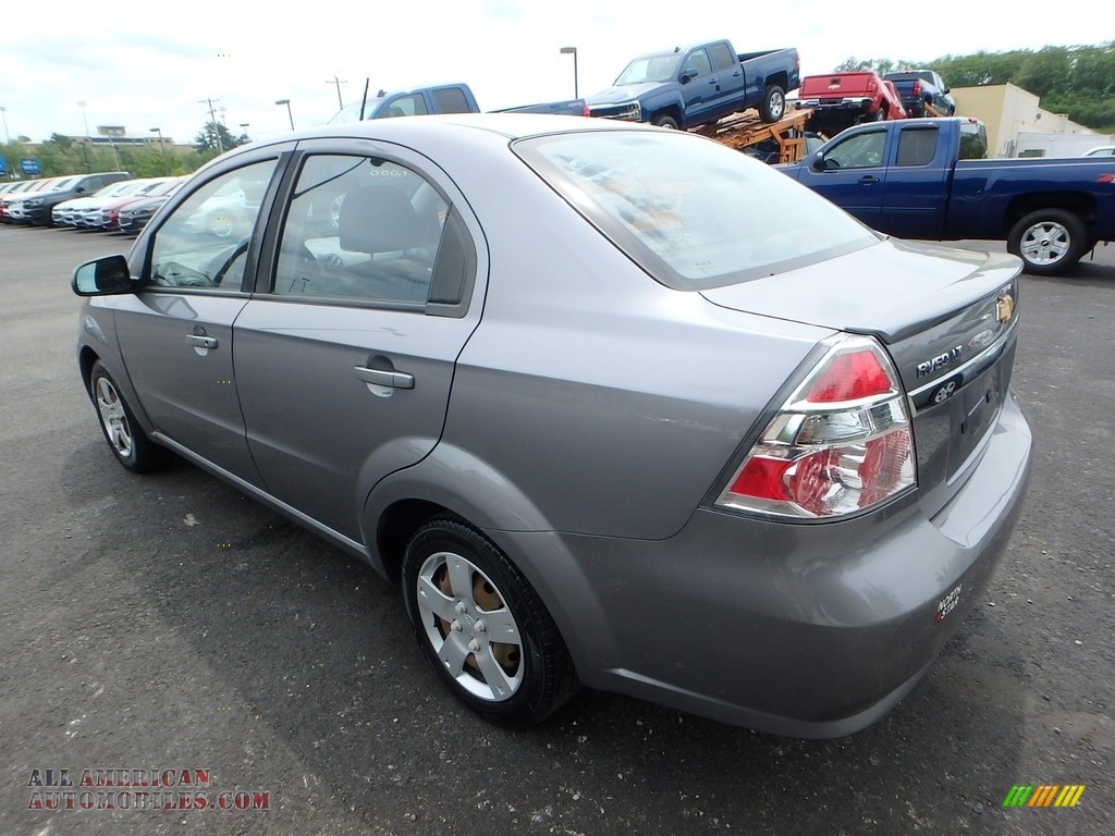 2011 Aveo LT Sedan - Medium Gray / Charcoal photo #2
