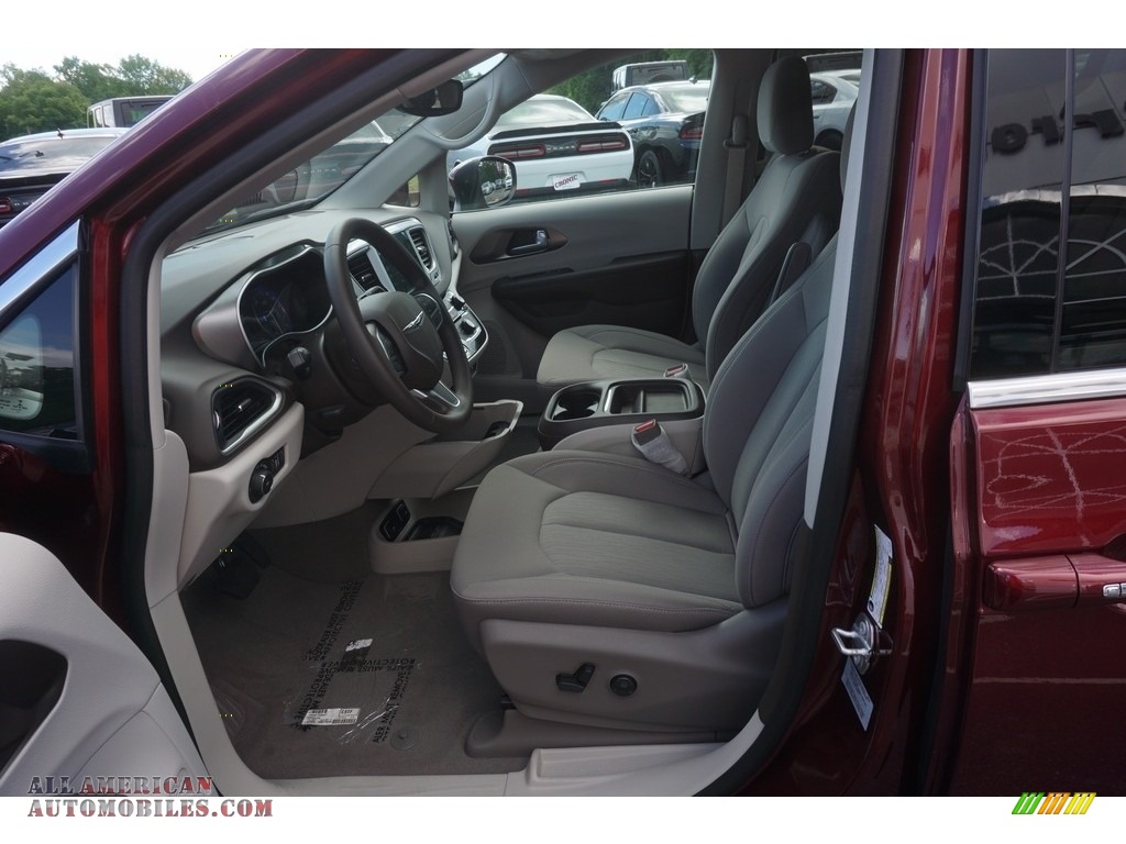 2017 Pacifica Touring L - Velvet Red Pearl / Cognac/Alloy/Toffee photo #9