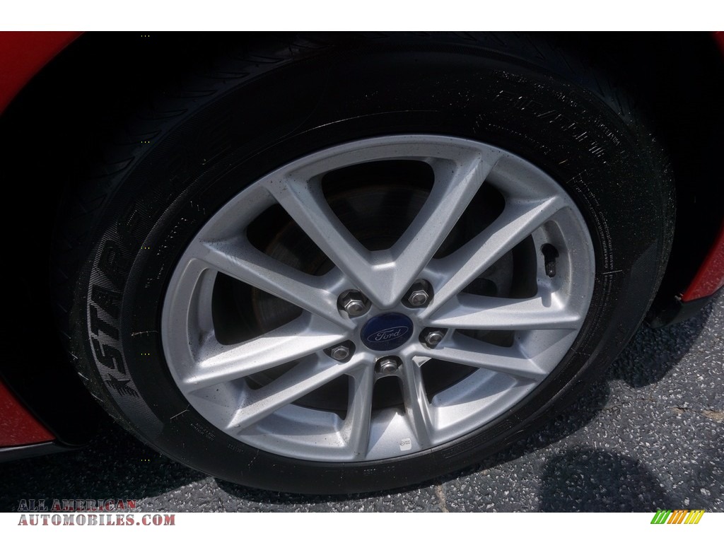 2015 Focus SE Sedan - Race Red / Charcoal Black photo #21