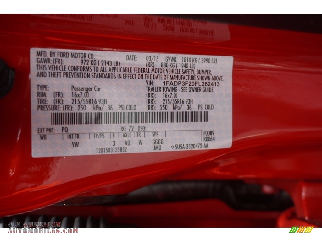 2015 Focus SE Sedan - Race Red / Charcoal Black photo #25