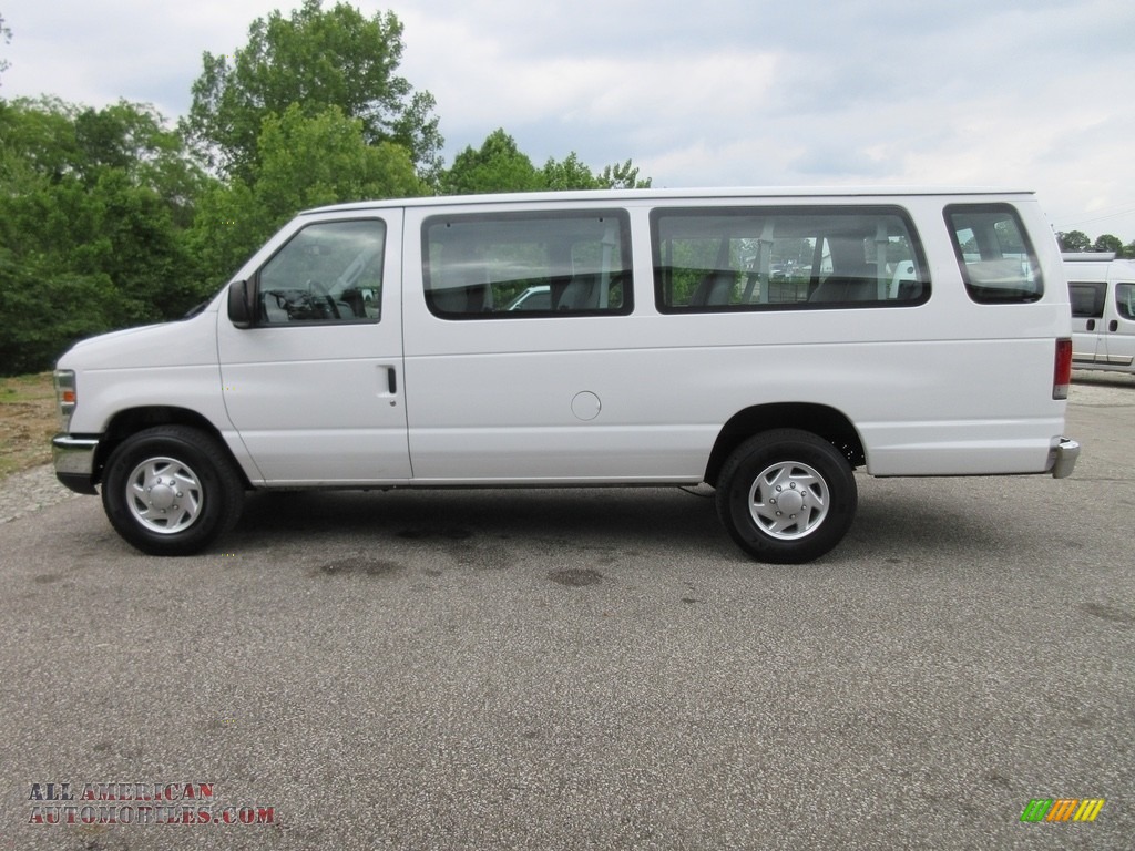 Oxford White / Medium Flint Ford E Series Van E350 XLT Extended Passenger
