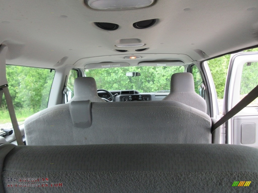 2011 E Series Van E350 XLT Extended Passenger - Oxford White / Medium Flint photo #25
