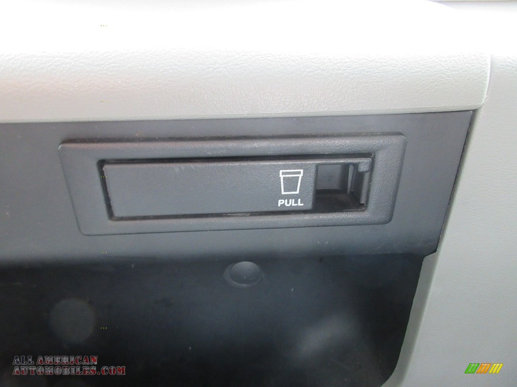 2011 E Series Van E350 XLT Extended Passenger - Oxford White / Medium Flint photo #28