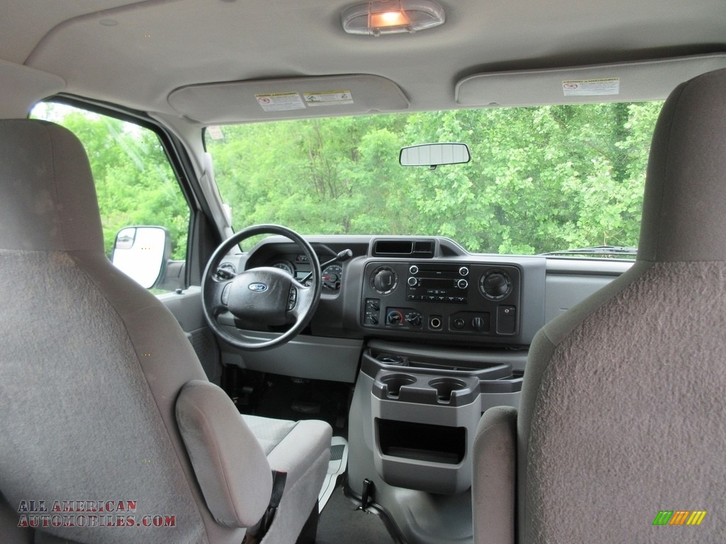 2011 E Series Van E350 XLT Extended Passenger - Oxford White / Medium Flint photo #31