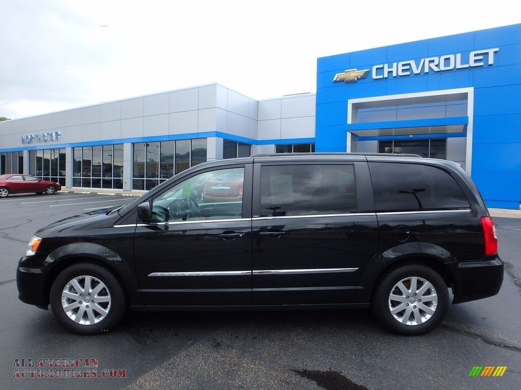 2013 Town & Country Touring - Brilliant Black Crystal Pearl / Dark Frost Beige/Medium Frost Beige photo #3