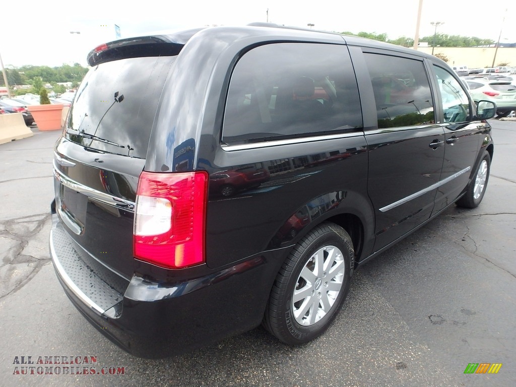 2013 Town & Country Touring - Brilliant Black Crystal Pearl / Dark Frost Beige/Medium Frost Beige photo #8