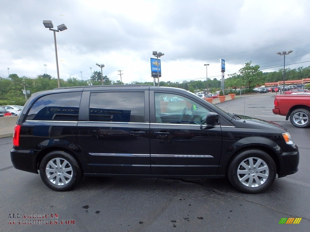2013 Town & Country Touring - Brilliant Black Crystal Pearl / Dark Frost Beige/Medium Frost Beige photo #10