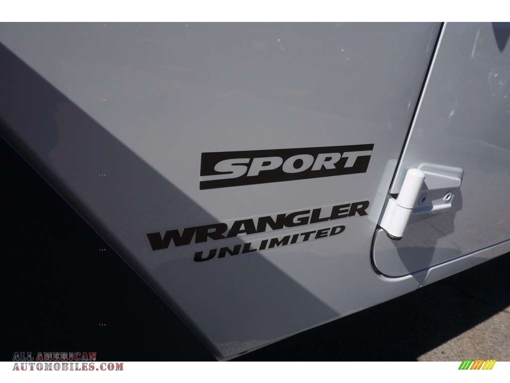 2017 Wrangler Unlimited Sport 4x4 - Bright White / Black photo #7