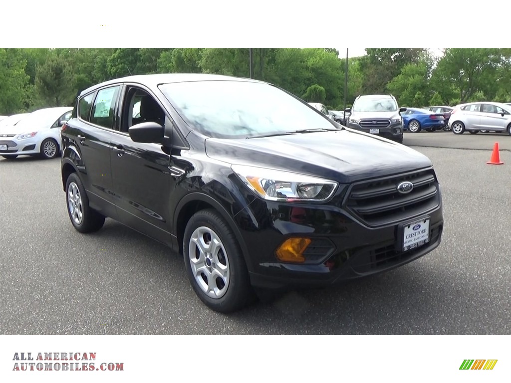 Shadow Black / Charcoal Black Ford Escape S