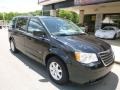Chrysler Town & Country Touring Brilliant Black Crystal Pearlcoat photo #3