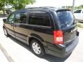 Chrysler Town & Country Touring Brilliant Black Crystal Pearlcoat photo #7