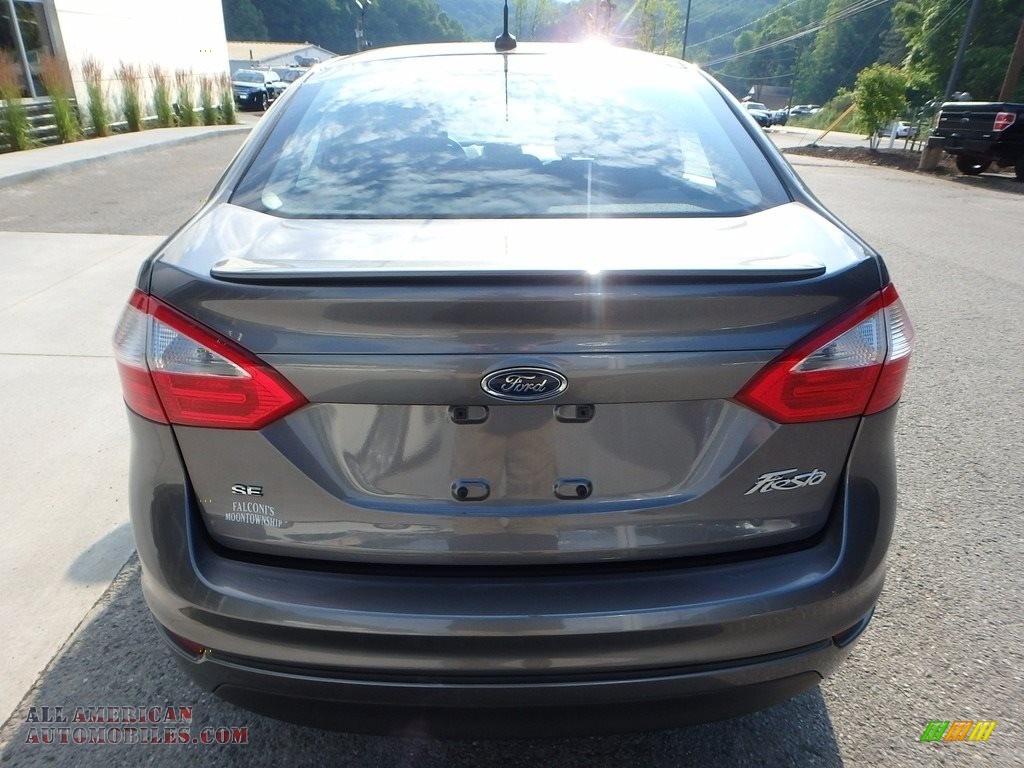 2014 Fiesta SE Sedan - Storm Gray / Charcoal Black photo #3