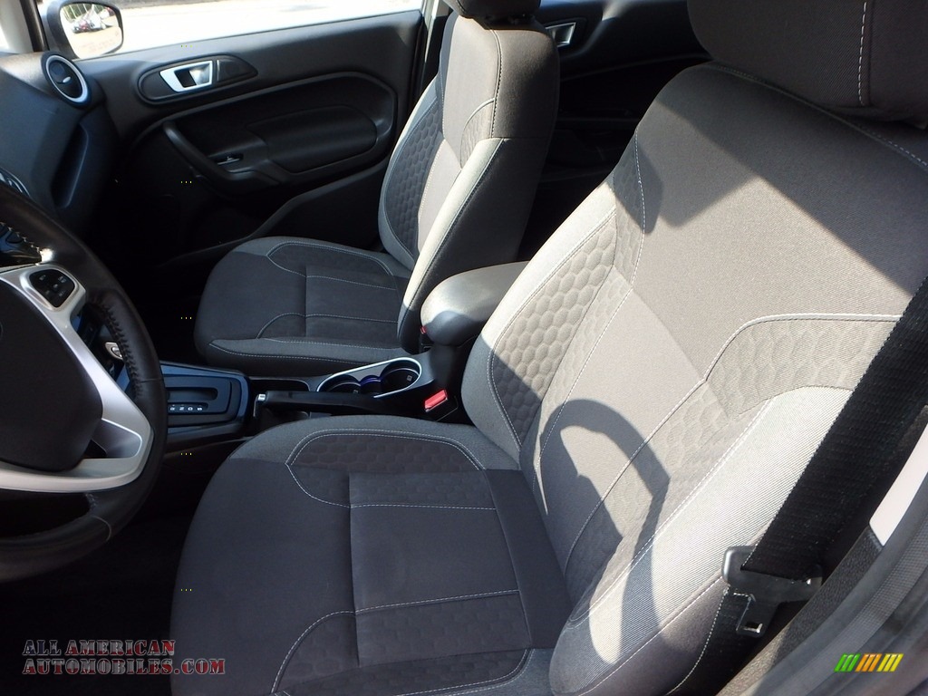 2014 Fiesta SE Sedan - Storm Gray / Charcoal Black photo #16