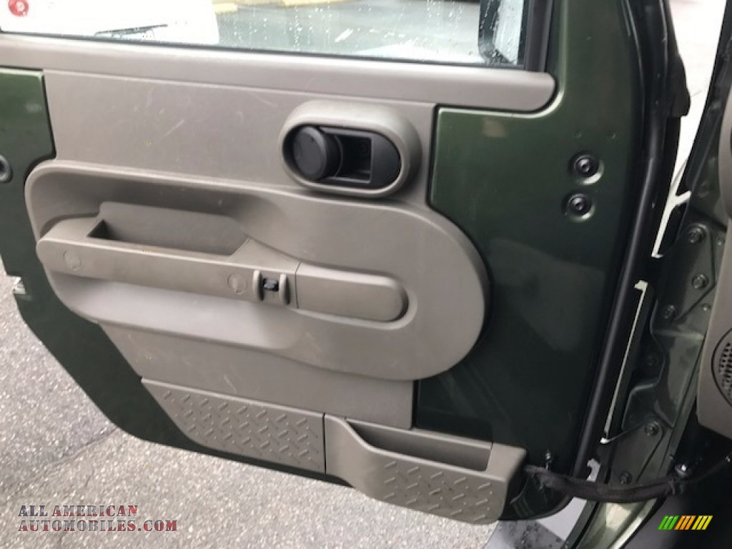 2007 Wrangler Unlimited Sahara 4x4 - Jeep Green Metallic / Dark Slate Gray/Medium Slate Gray photo #27