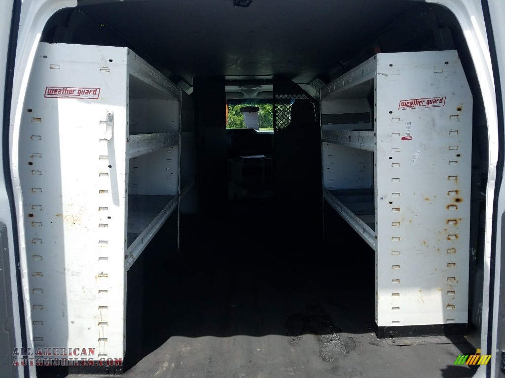 2012 E Series Van E150 Cargo - Oxford White / Medium Flint photo #18
