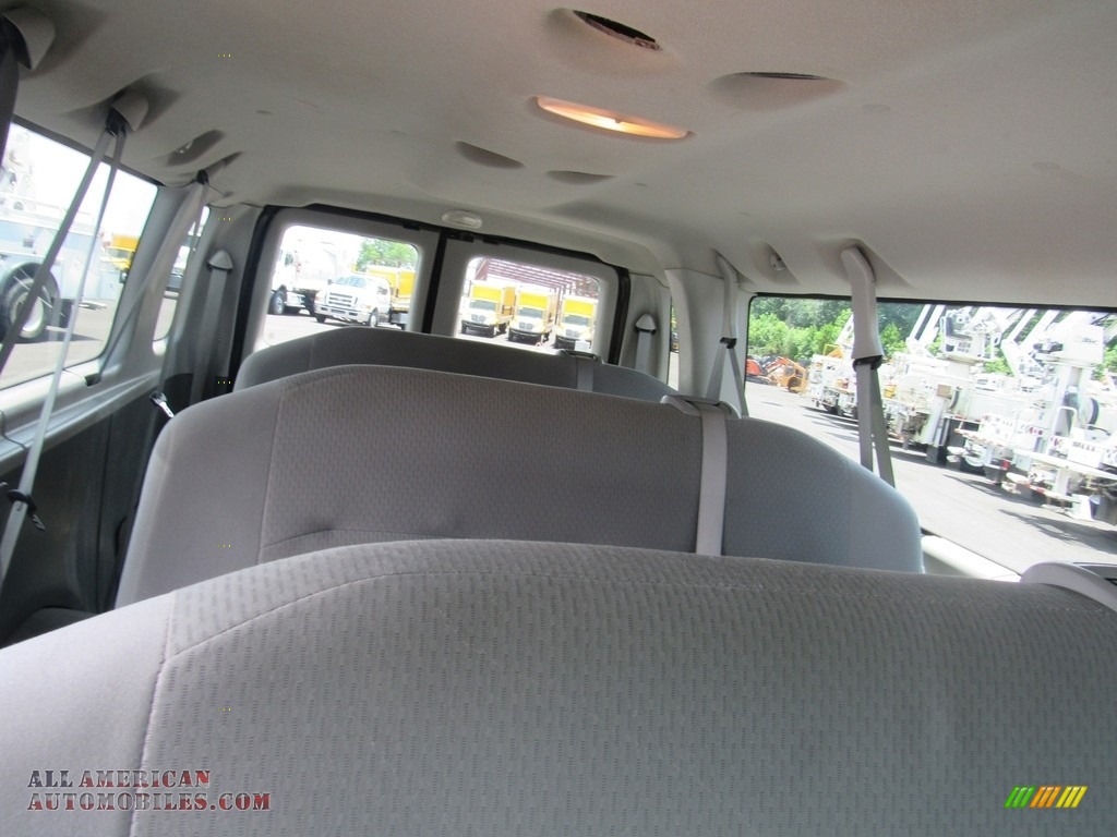 2009 E Series Van E350 Super Duty XLT Extended Passenger - Forest Green Metallic / Medium Flint photo #20