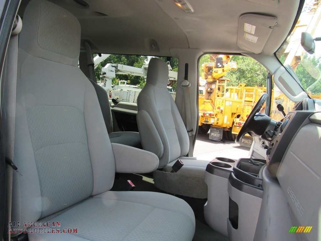 2009 E Series Van E350 Super Duty XLT Extended Passenger - Forest Green Metallic / Medium Flint photo #24