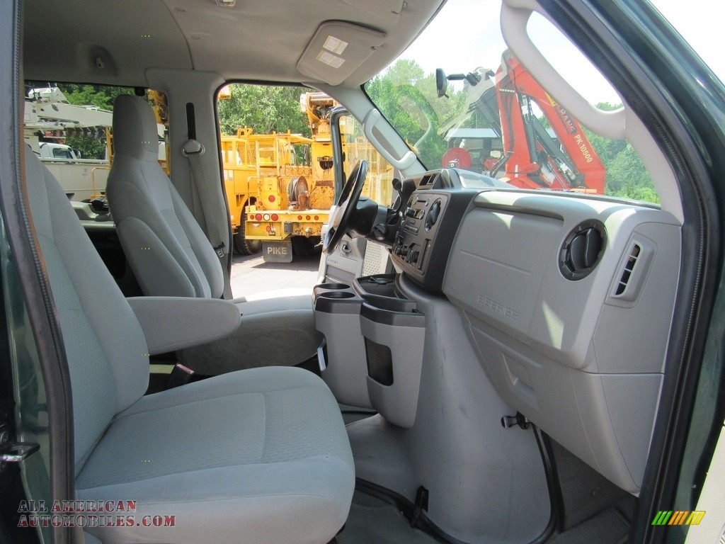2009 E Series Van E350 Super Duty XLT Extended Passenger - Forest Green Metallic / Medium Flint photo #25
