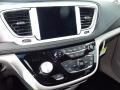 Chrysler Pacifica Limited Brilliant Black Crystal Pearl photo #11
