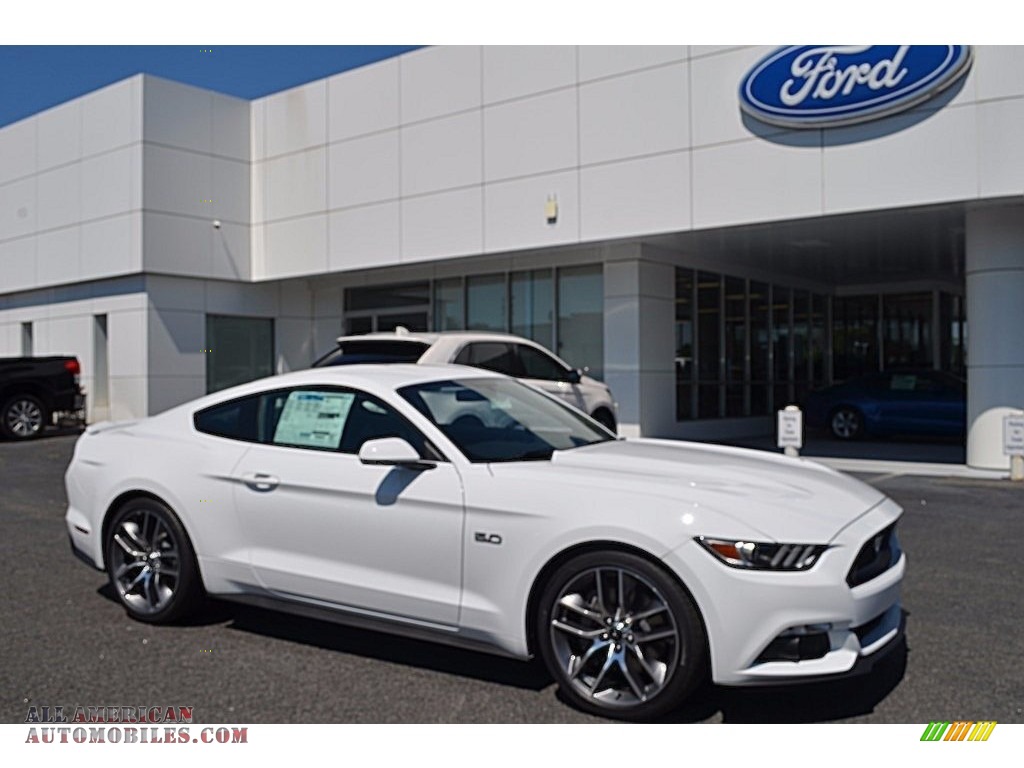Oxford White / Ebony Ford Mustang GT Premium Coupe