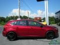 Ford Focus SE Hatch Ruby Red photo #6