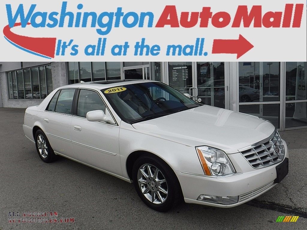 White Diamond Tricoat / Shale/Cocoa Accents Cadillac DTS Luxury