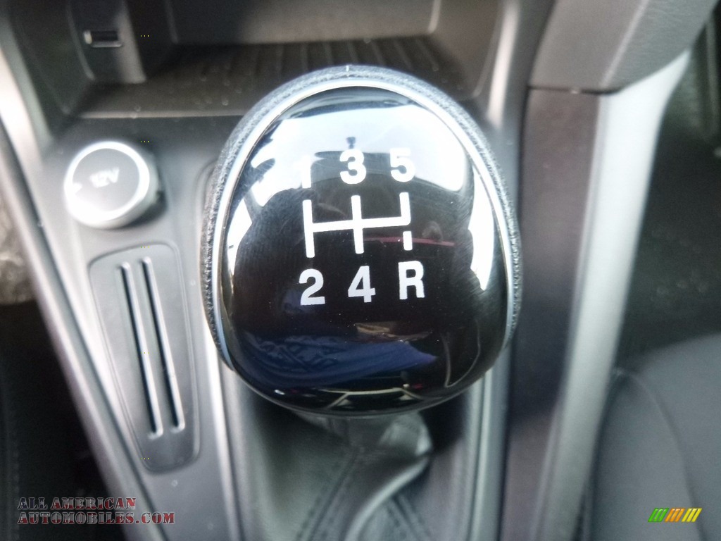 2017 Focus S Sedan - Magnetic / Charcoal Black photo #16