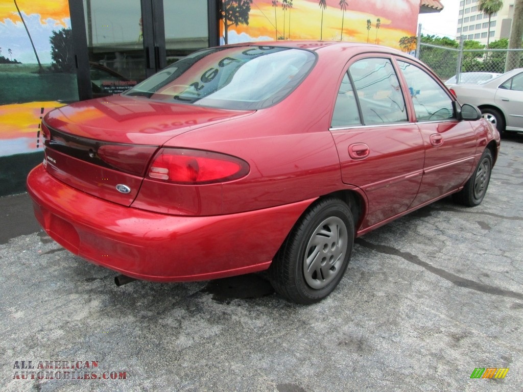 2002 Escort SE Sedan - Bright Red / Medium Graphite photo #7