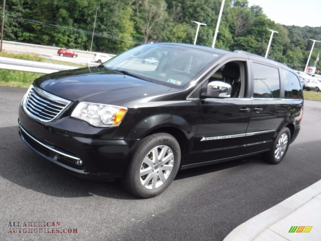 2012 Town & Country Touring - L - Brilliant Black Crystal Pearl / Black/Light Graystone photo #6