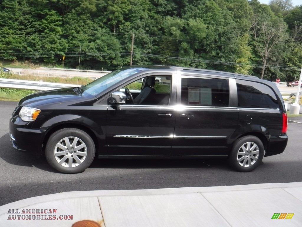 2012 Town & Country Touring - L - Brilliant Black Crystal Pearl / Black/Light Graystone photo #7